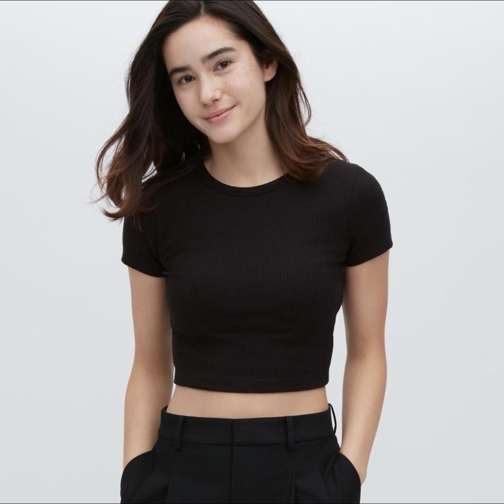 Uniqlo Black Ribbed Cropped T-Shirt Small